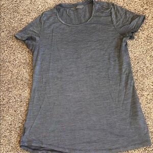 Ice Breaker wool short sleeve with flaw* size large